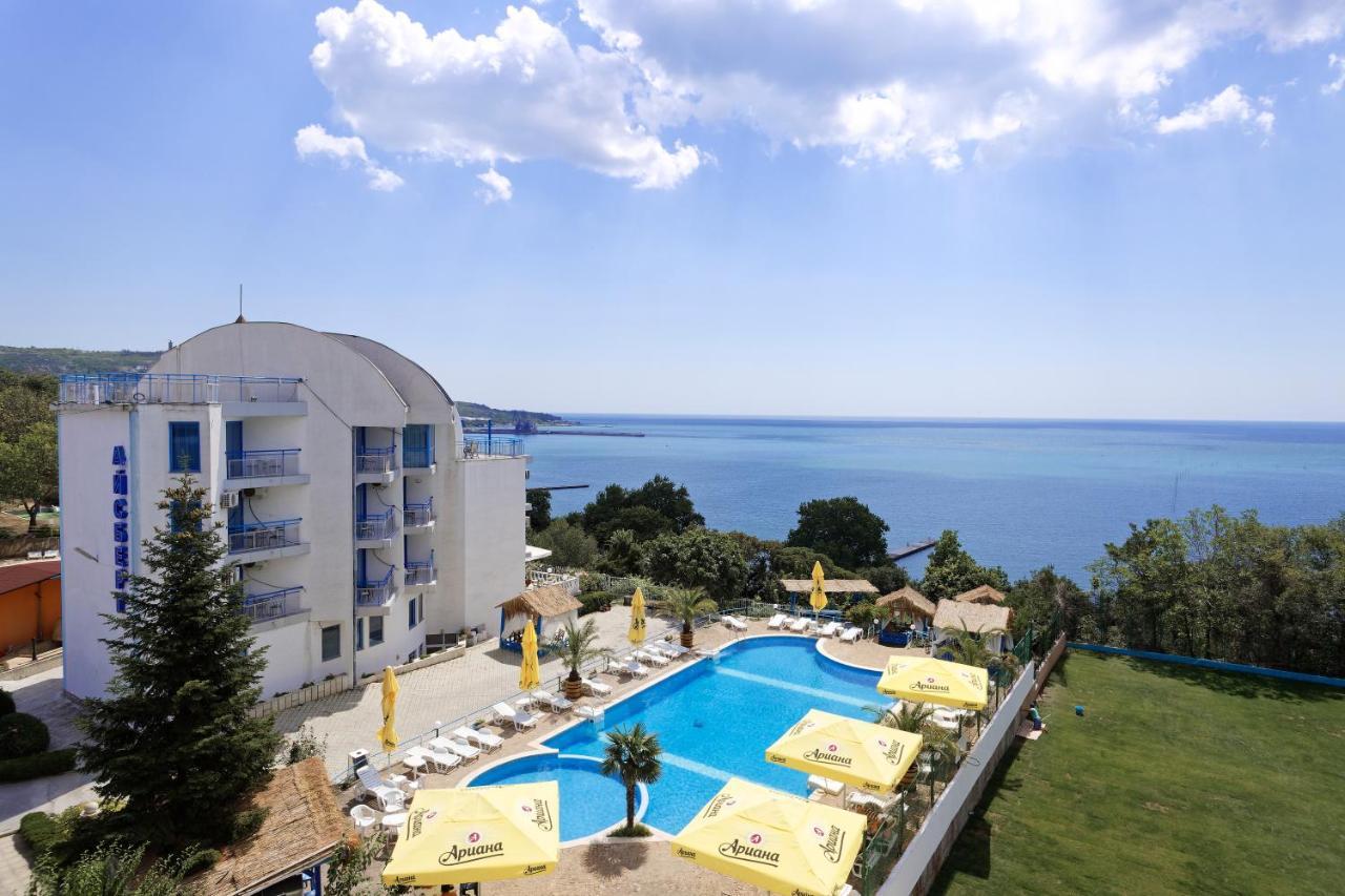 Hotel Iceberg 2*